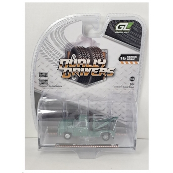 Greenlight 1:64 Chevrolet C-30 Dually Wrecker 1967 Holley Speed Shop